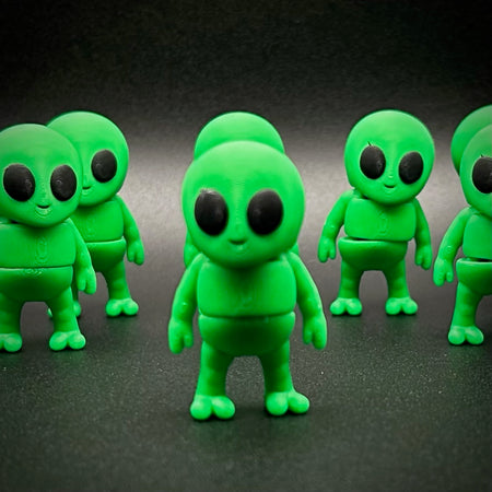 Poseable Alien FlexiPal Figure – 3D Printed Flexible Toy for Display, Play, or Desk Fun – Unique Collectible for Kids and Alien Lovers – Articulated Sci-Fi Mini from FlexiPals